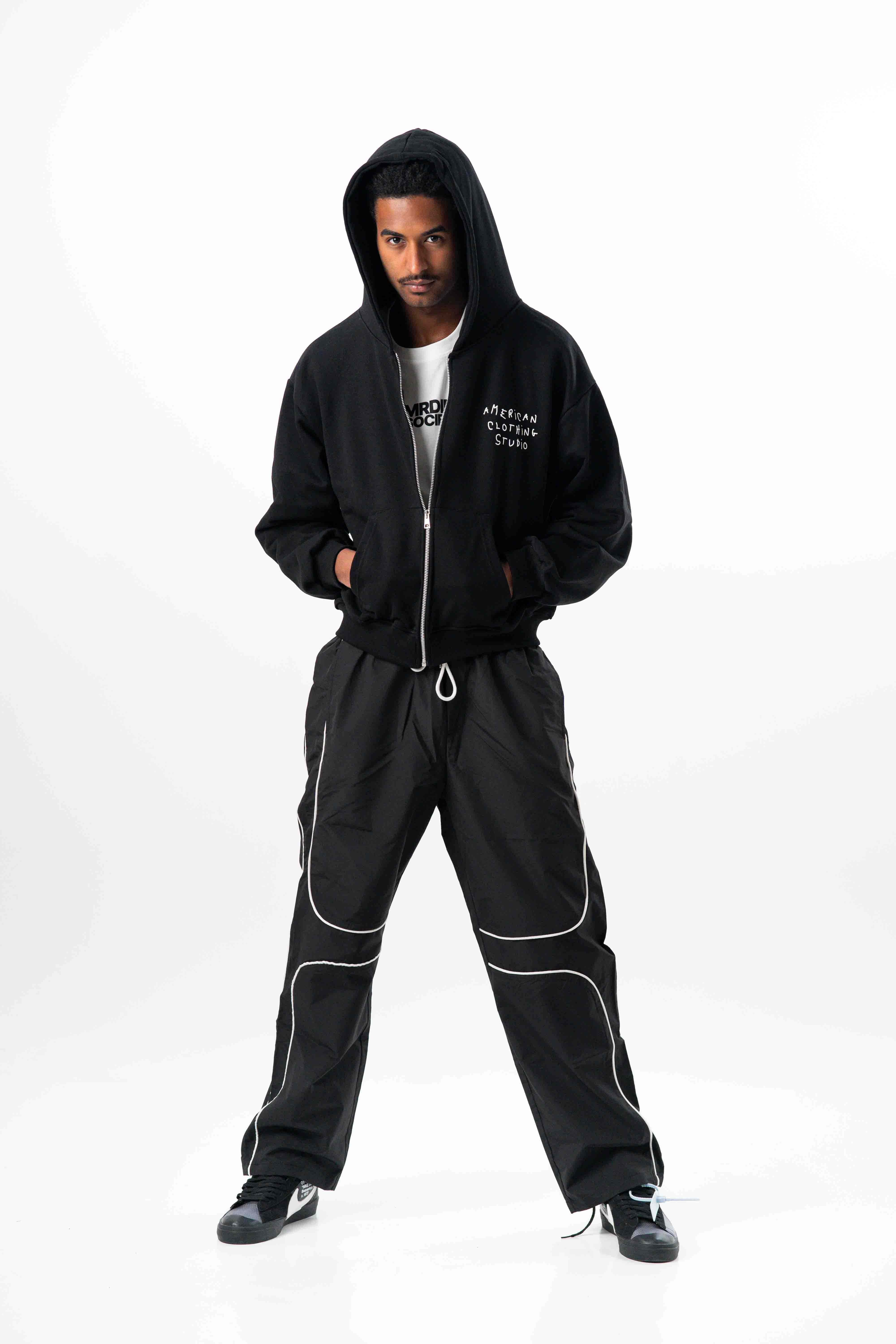 AMERICAN CLOTHING STUDIO - ZIP CROP HANGOVER LOGO - NERO